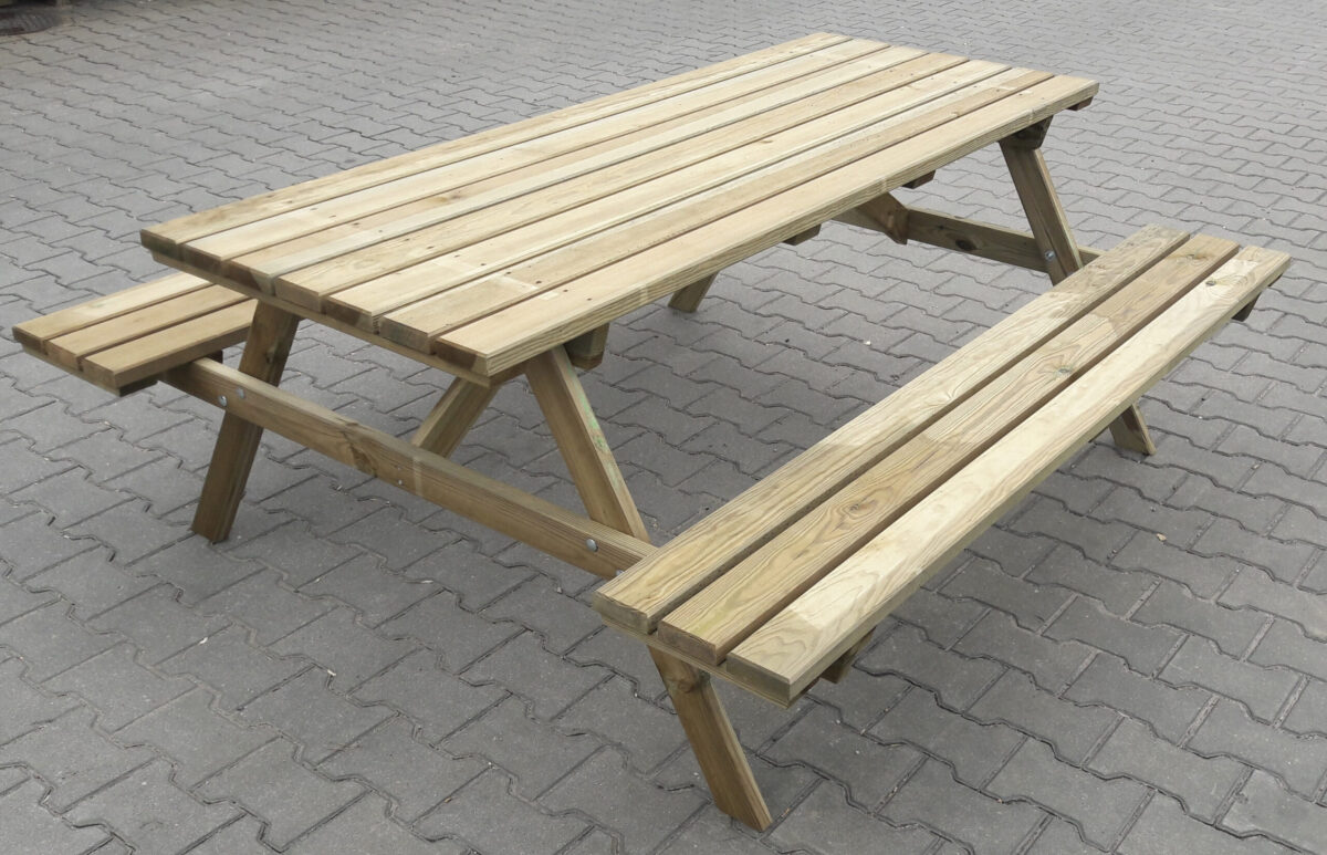 SET PICNIC LEGNO IMPREGNATO 180X160XH71 CM